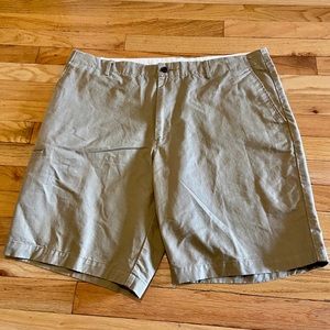 Mens’s khaki shorts